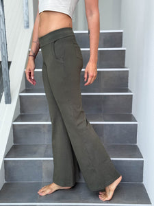 caraucci bamboo black flare-leg pants with two front and back pockets #color_black